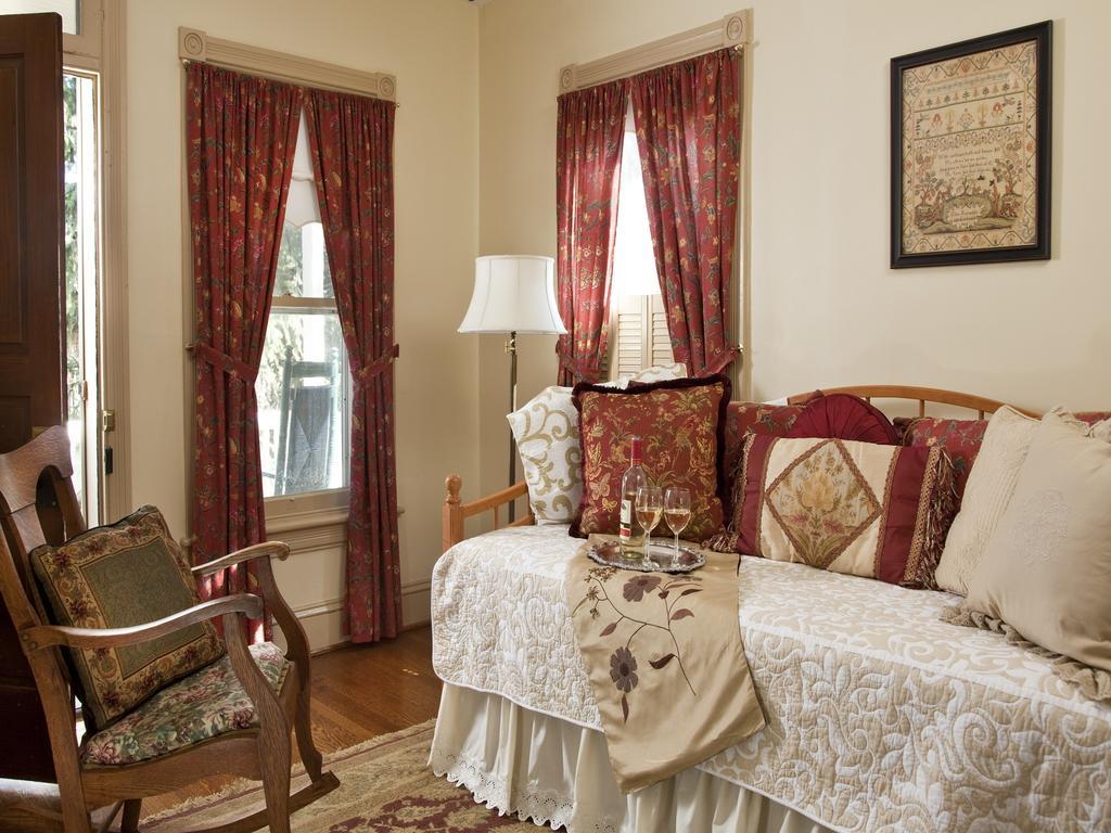 Queen Suite