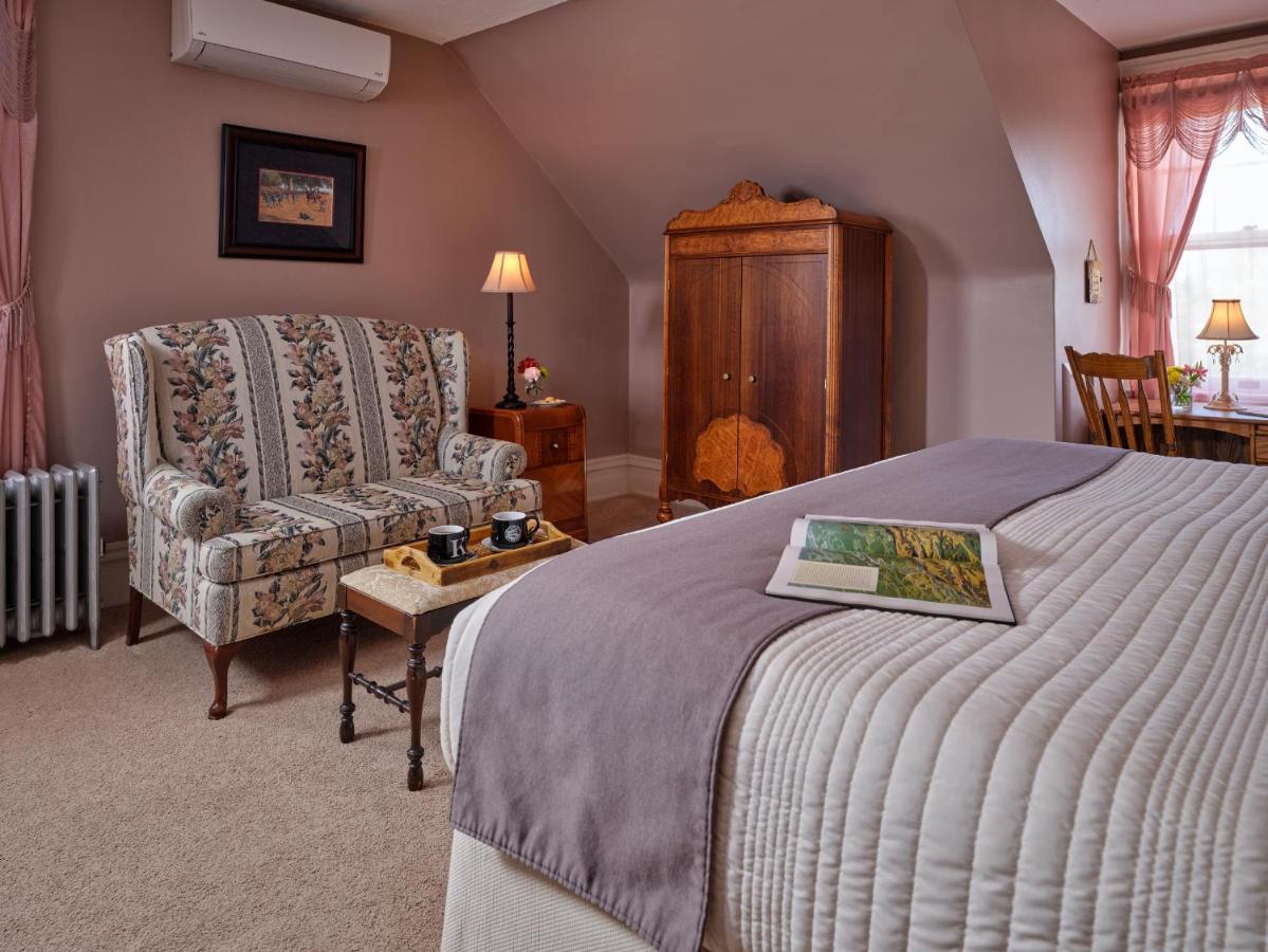 Triple Room with Bath