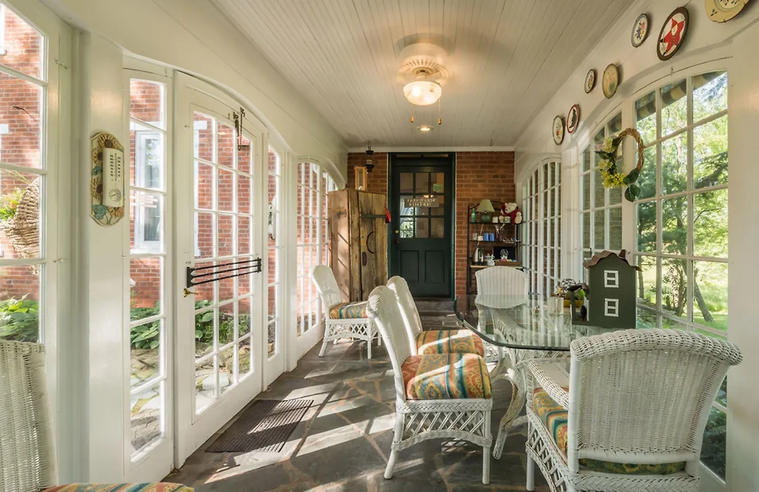 Lightner Farmhouse B&B-1