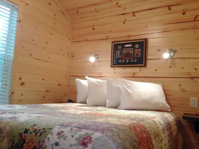 Round Top Loft Cottage 2-1