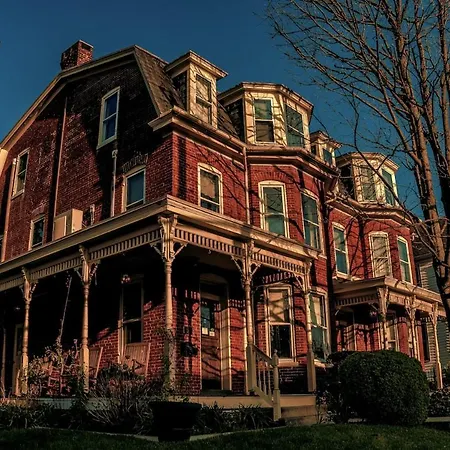 Brickhouse Inn B&B-3
