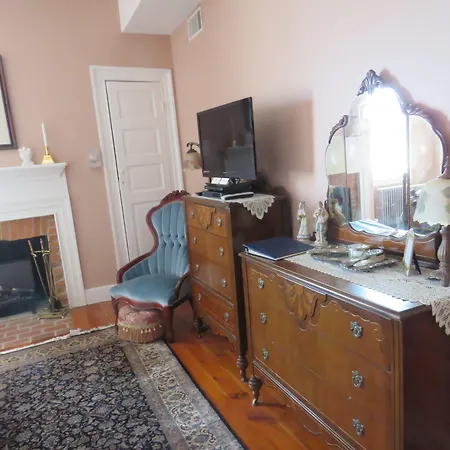 The Swope Manor Bed & Breakfast-2