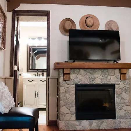 The Inn At White Oak-3