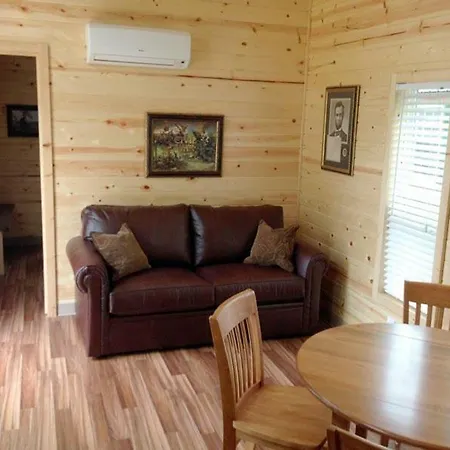 Round Top Loft Cottage 2-3
